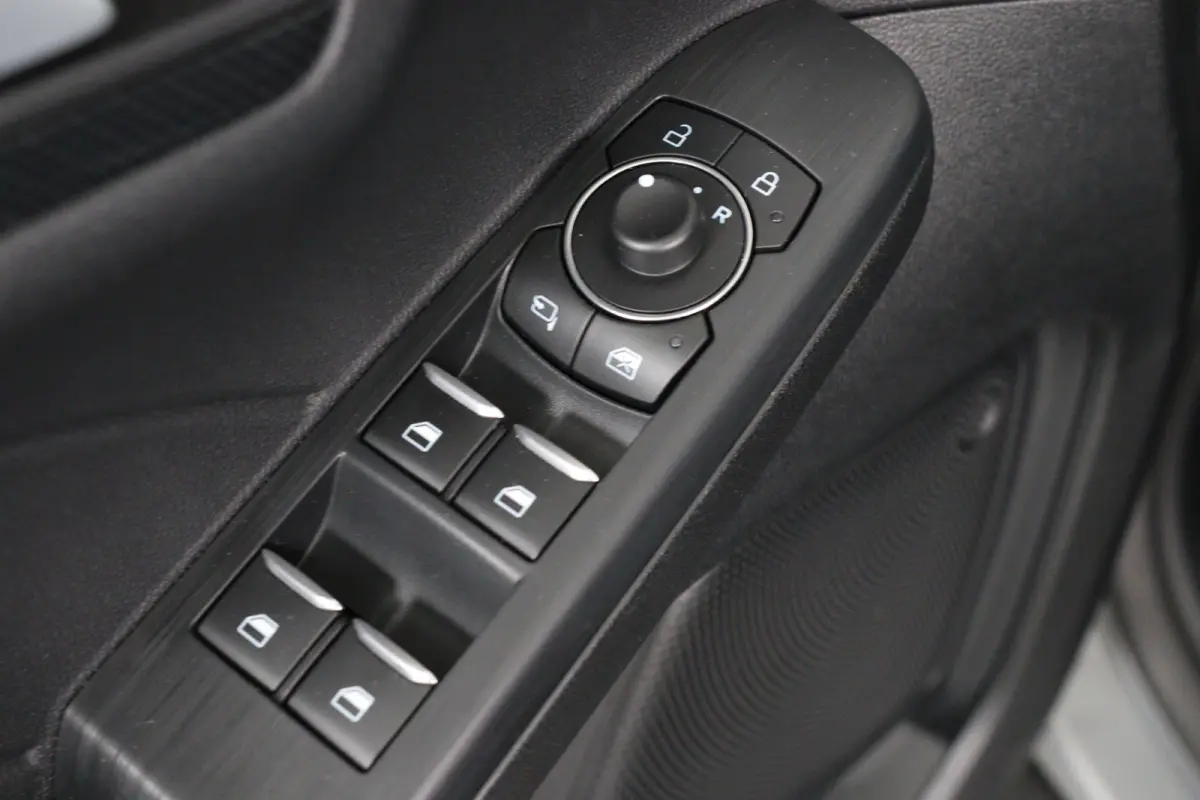 2.5 PHEV ST-Line | 1e Eigenaar! | SOH 98% | Dealer Onderhouden! | Trekhaak | Camera | Navi | Keyless | Clima | LED | Parkeersensoren V+A | Lichtmetalen velgen