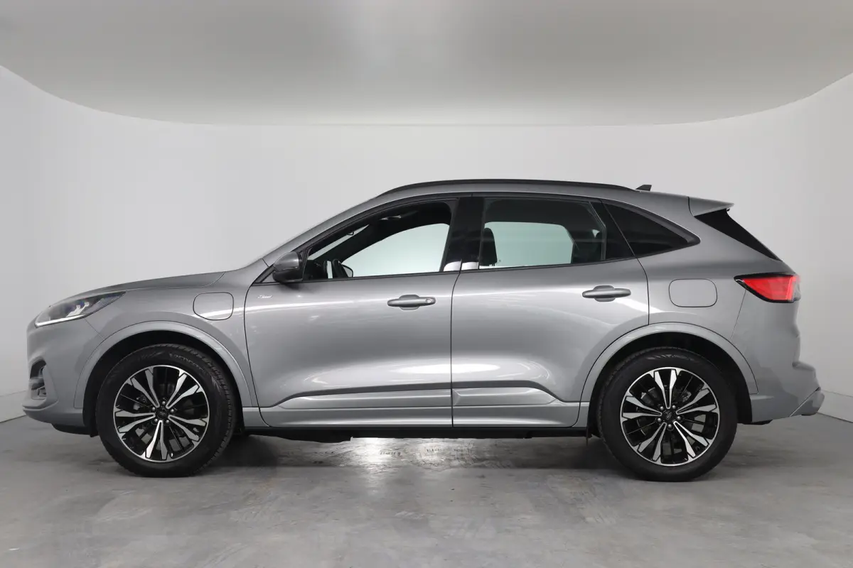 2.5 PHEV ST-Line | 1e Eigenaar! | SOH 98% | Dealer Onderhouden! | Trekhaak | Camera | Navi | Keyless | Clima | LED | Parkeersensoren V+A | Lichtmetalen velgen