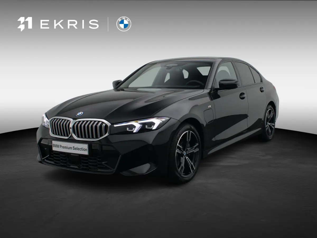 330e M Sportpakket | Innovation Pack | Comfort Pack | Comfort Access | Trekhaak | Elektrisch verwarmde voorstoelen | Driving Assistant Professional | HiFi System | Parking Assistant Plus