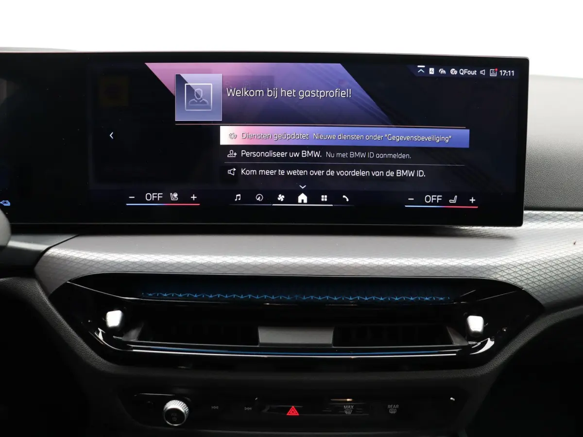 330e M Sportpakket | Innovation Pack | Comfort Pack | Comfort Access | Trekhaak | Elektrisch verwarmde voorstoelen | Driving Assistant Professional | HiFi System | Parking Assistant Plus