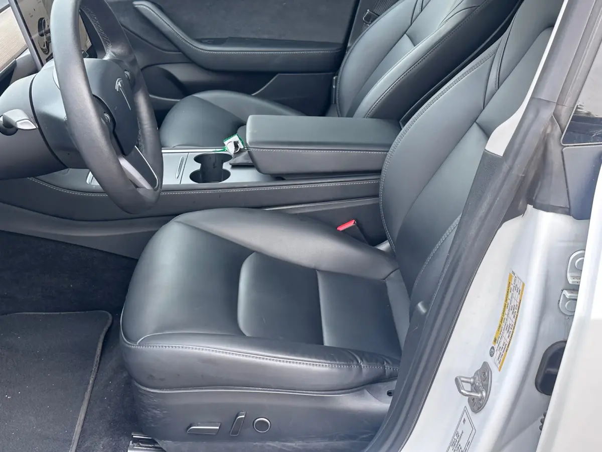 Standard RWD Plus 60 kWh SOH 93 % LFH Facelift