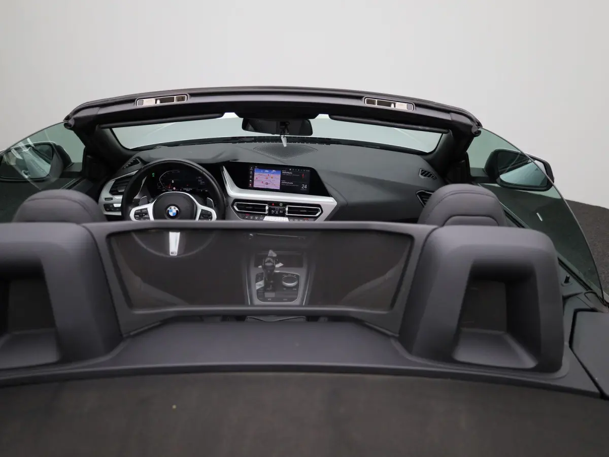 sDrive20i High Executive | STOELVERWARMING | CLIMATE CONTROL | DIGITAAL DASHBOARD | NAVIGATIE | LEDER | LED |