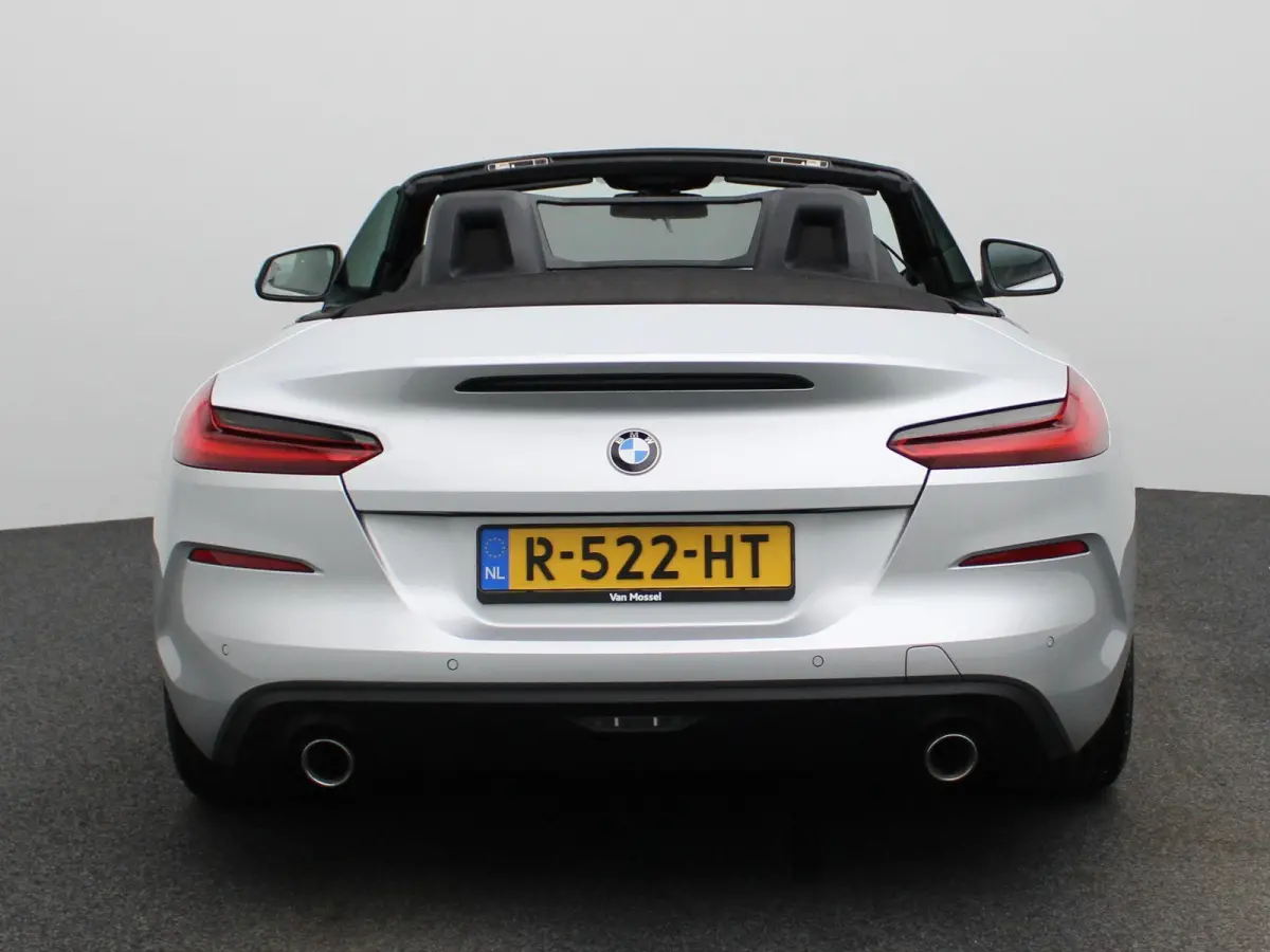 sDrive20i High Executive | STOELVERWARMING | CLIMATE CONTROL | DIGITAAL DASHBOARD | NAVIGATIE | LEDER | LED |