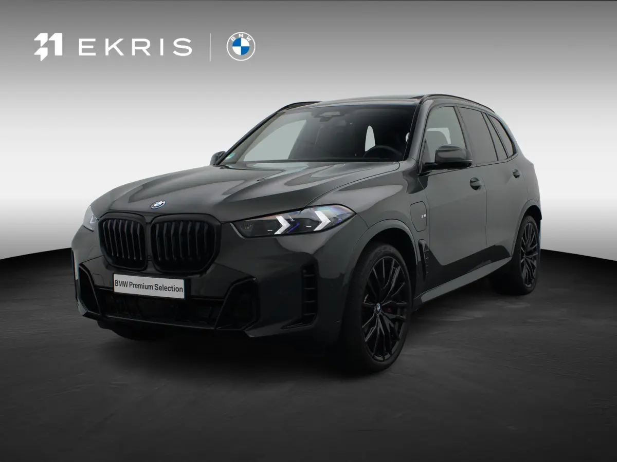 xDrive50e M Sportpakket Pro | Travel Pack | Innovation Pack | Comfort Plus Pack | Soft-Close | Trekhaak | Glazen panoramadak | Driving Assistant Professional | Parking Assistant Professional