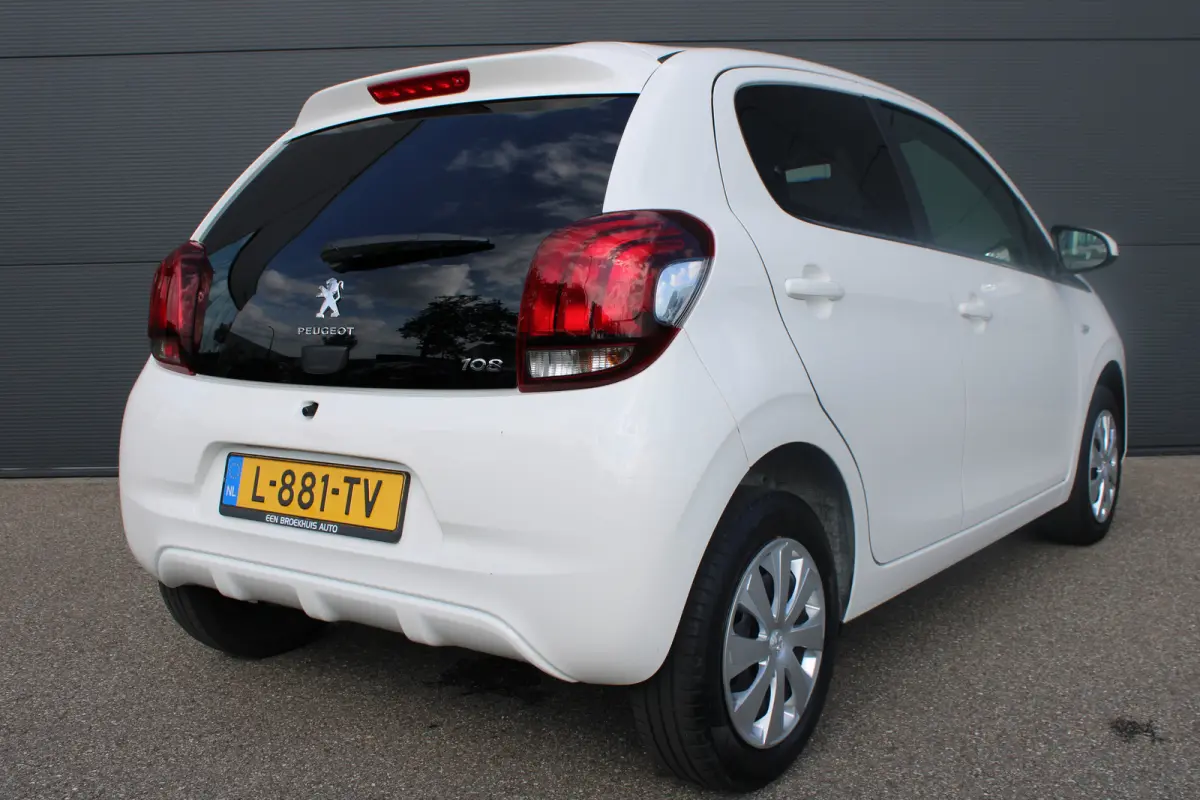 1.0 e-VTi Active | Airconditioning | Bluetooth | Mistlampen | Extra getinte ramen | Lederen stuurwiel |