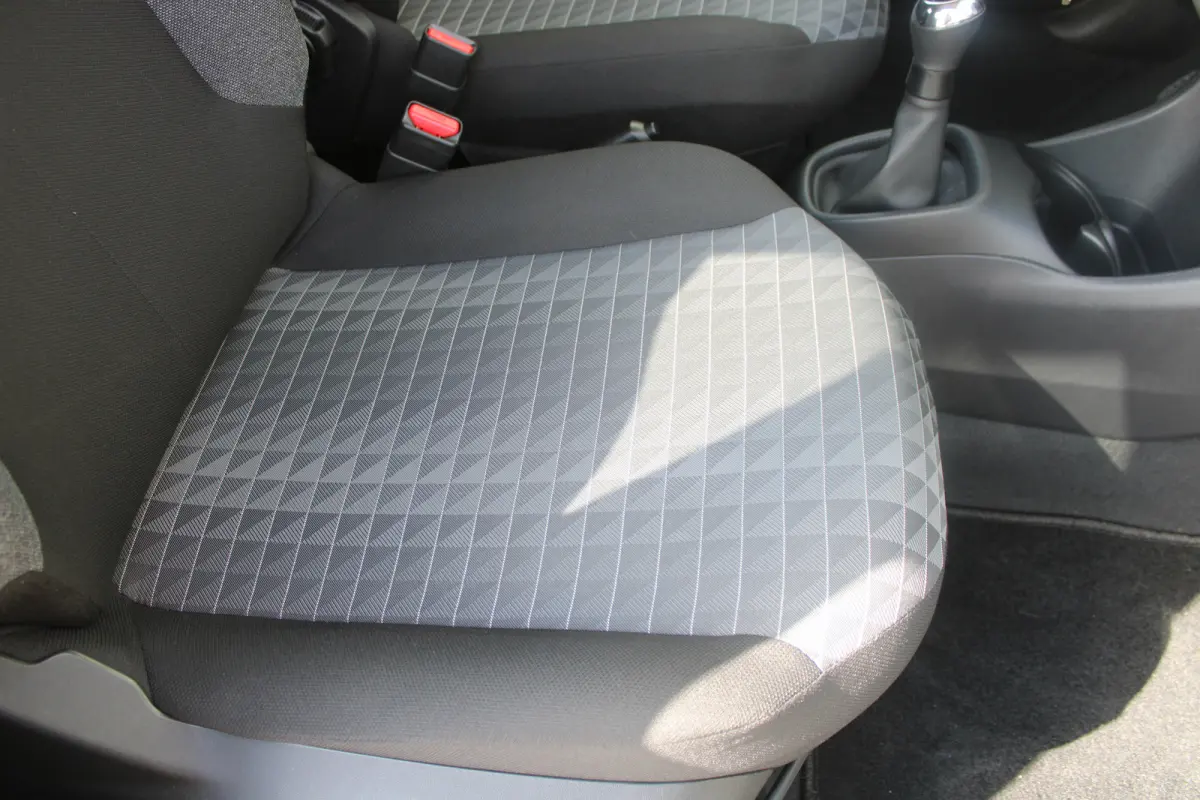 1.0 e-VTi Active | Airconditioning | Bluetooth | Mistlampen | Extra getinte ramen | Lederen stuurwiel |