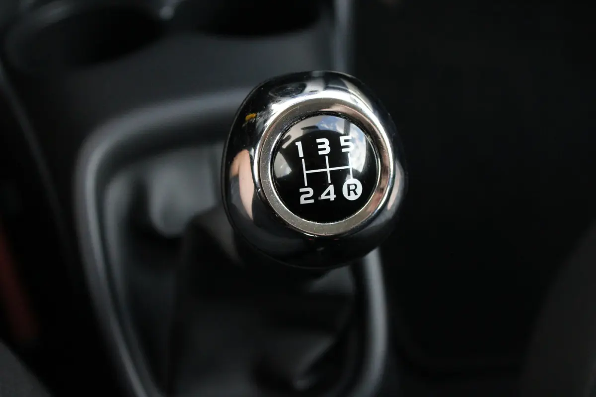 1.0 e-VTi Active | Airconditioning | Bluetooth | Mistlampen | Extra getinte ramen | Lederen stuurwiel |