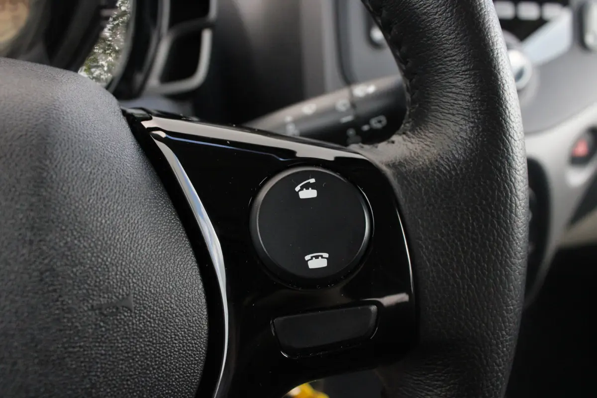 1.0 e-VTi Active | Airconditioning | Bluetooth | Mistlampen | Extra getinte ramen | Lederen stuurwiel |