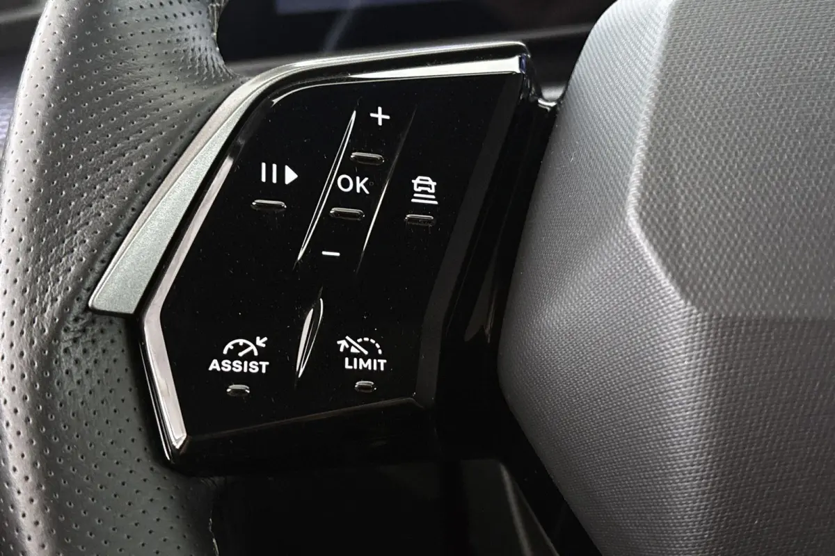 1.2 Hybrid 145 GT 7p Stuur-Stoelverwarming 360 Camera Keyless