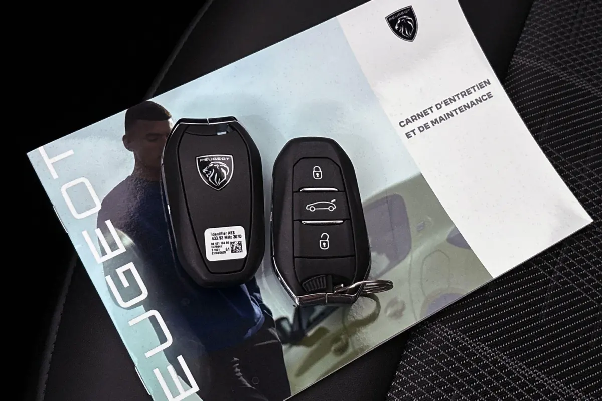 1.2 Hybrid 145 GT 7p Stuur-Stoelverwarming 360 Camera Keyless