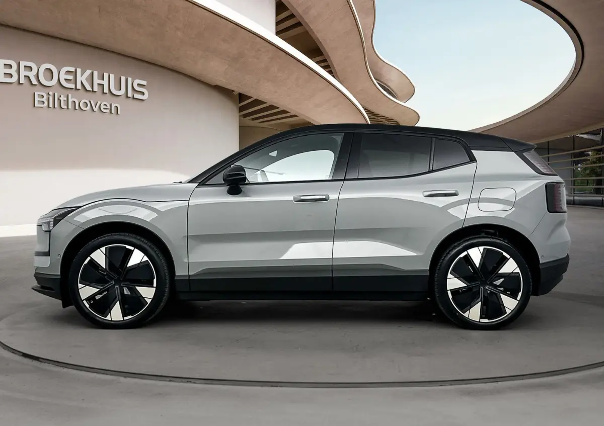 Single Motor Extended Range Ultra 69 kWh | 20"LM Velgen | Climate Pack | Getint glas | Panoramadak | Harman/Kardon | Adaptive Cruise Control & Pilot Assist|