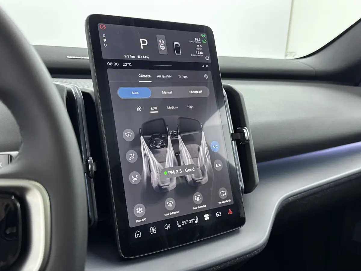 Single Motor Extended Range Ultra 69 kWh | 20"LM Velgen | Climate Pack | Getint glas | Panoramadak | Harman/Kardon | Adaptive Cruise Control & Pilot Assist|