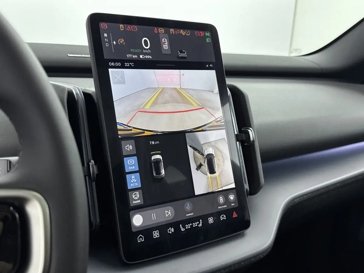 Single Motor Extended Range Ultra 69 kWh | 20"LM Velgen | Climate Pack | Getint glas | Panoramadak | Harman/Kardon | Adaptive Cruise Control & Pilot Assist|