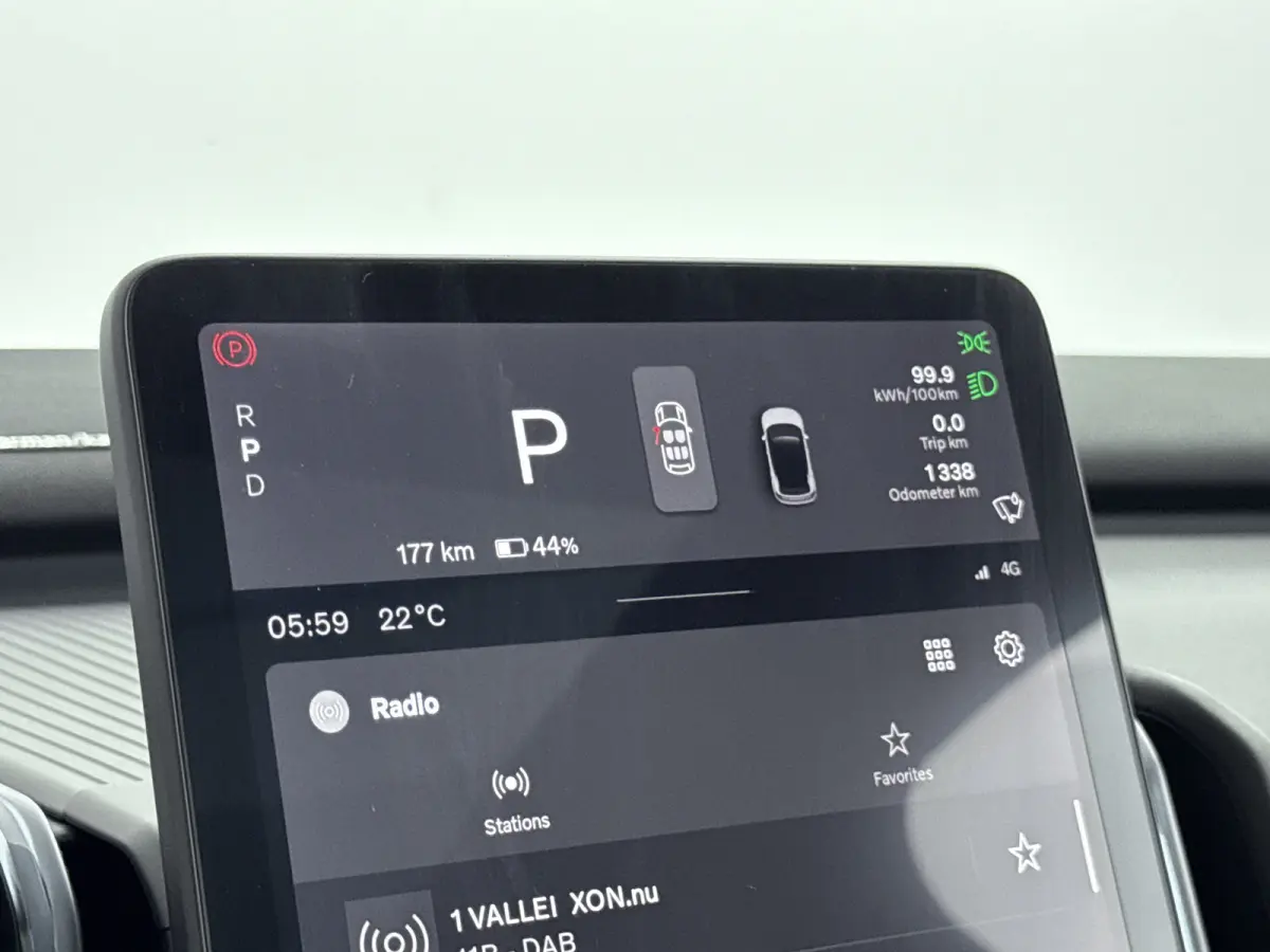 Single Motor Extended Range Ultra 69 kWh | 20"LM Velgen | Climate Pack | Getint glas | Panoramadak | Harman/Kardon | Adaptive Cruise Control & Pilot Assist|