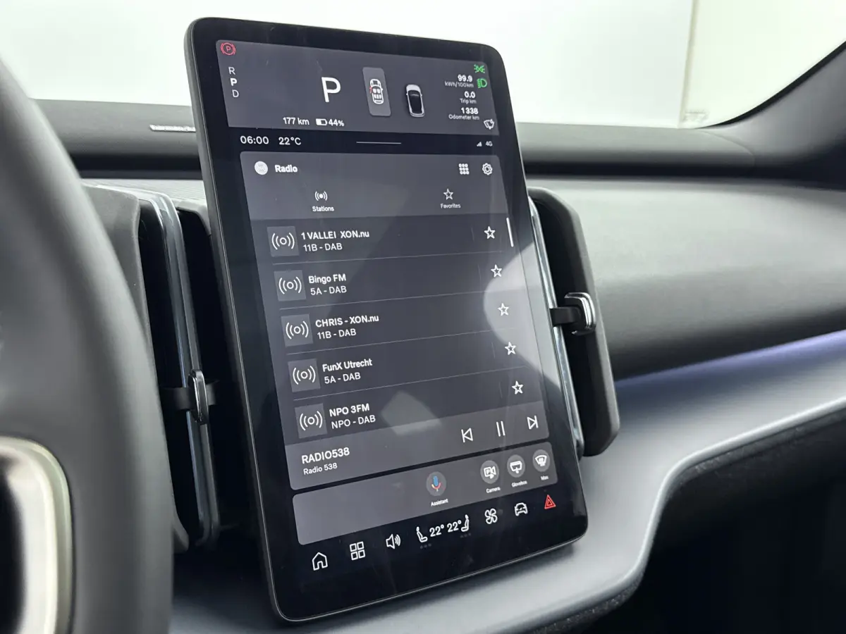 Single Motor Extended Range Ultra 69 kWh | 20"LM Velgen | Climate Pack | Getint glas | Panoramadak | Harman/Kardon | Adaptive Cruise Control & Pilot Assist|