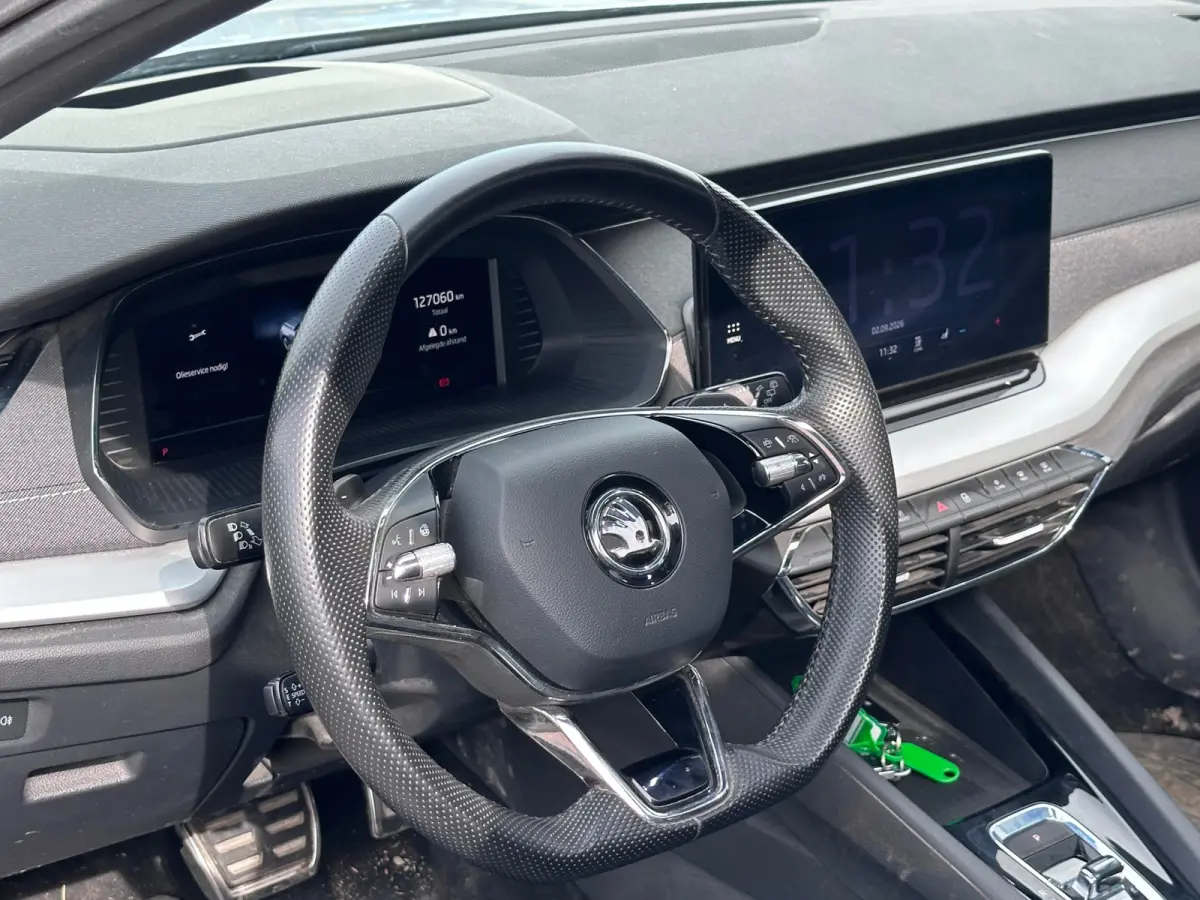 1.4 TSI iV PHEV PANO HEAD-UP VIRTUAL Business Edition Plus