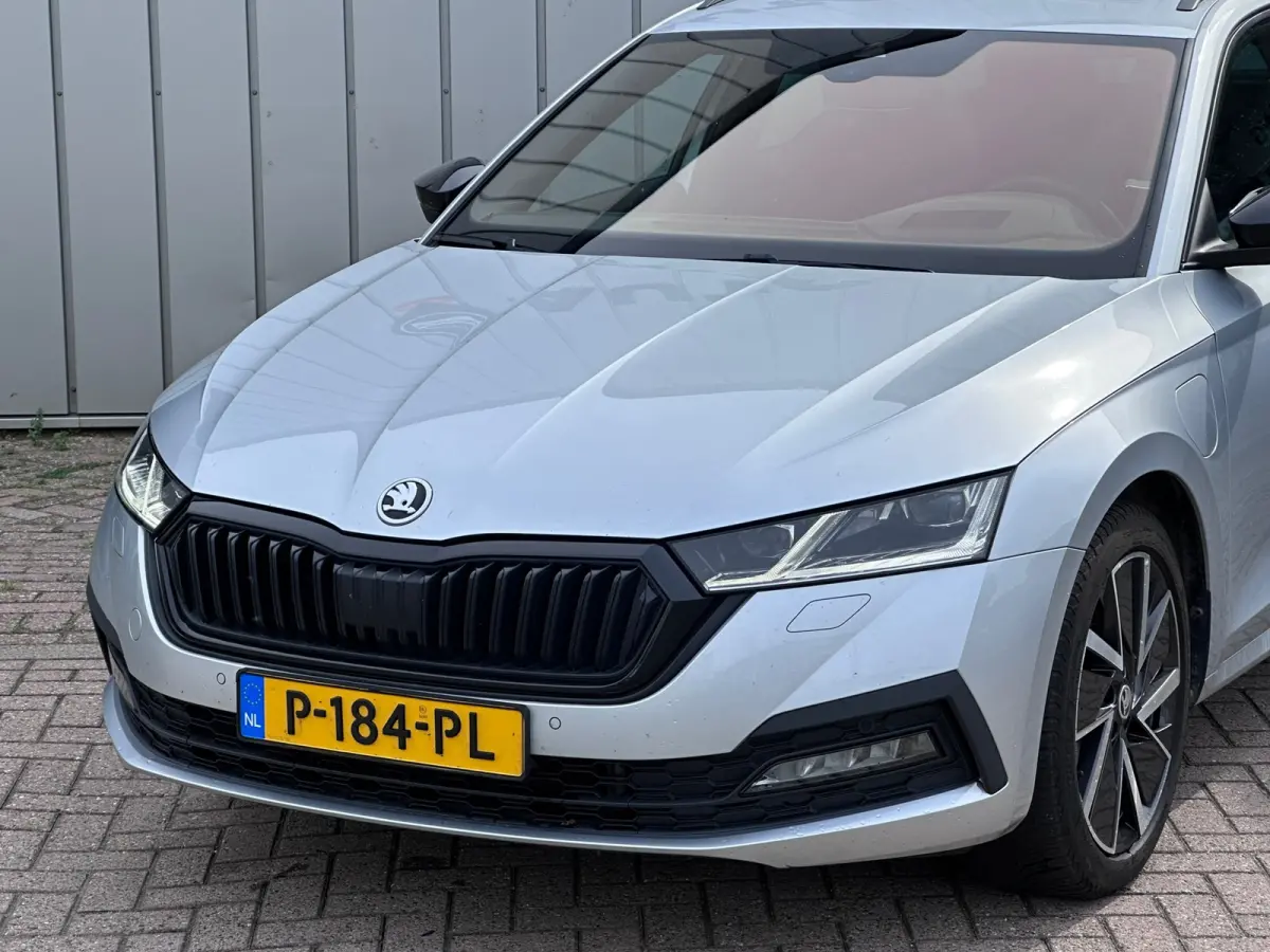 1.4 TSI iV PHEV PANO HEAD-UP VIRTUAL Business Edition Plus