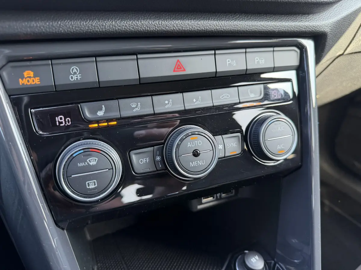 1.5 TSI Sport R-Line Trekhaak Carplay Achteruitrijcamera 4S Banden Stoelverwarming