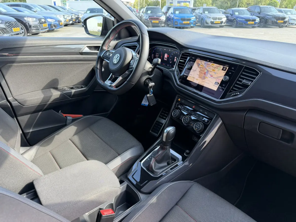 1.5 TSI Sport R-Line Trekhaak Carplay Achteruitrijcamera 4S Banden Stoelverwarming