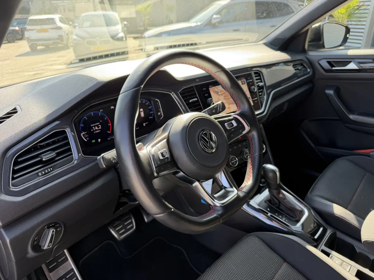 1.5 TSI Sport R-Line Trekhaak Carplay Achteruitrijcamera 4S Banden Stoelverwarming