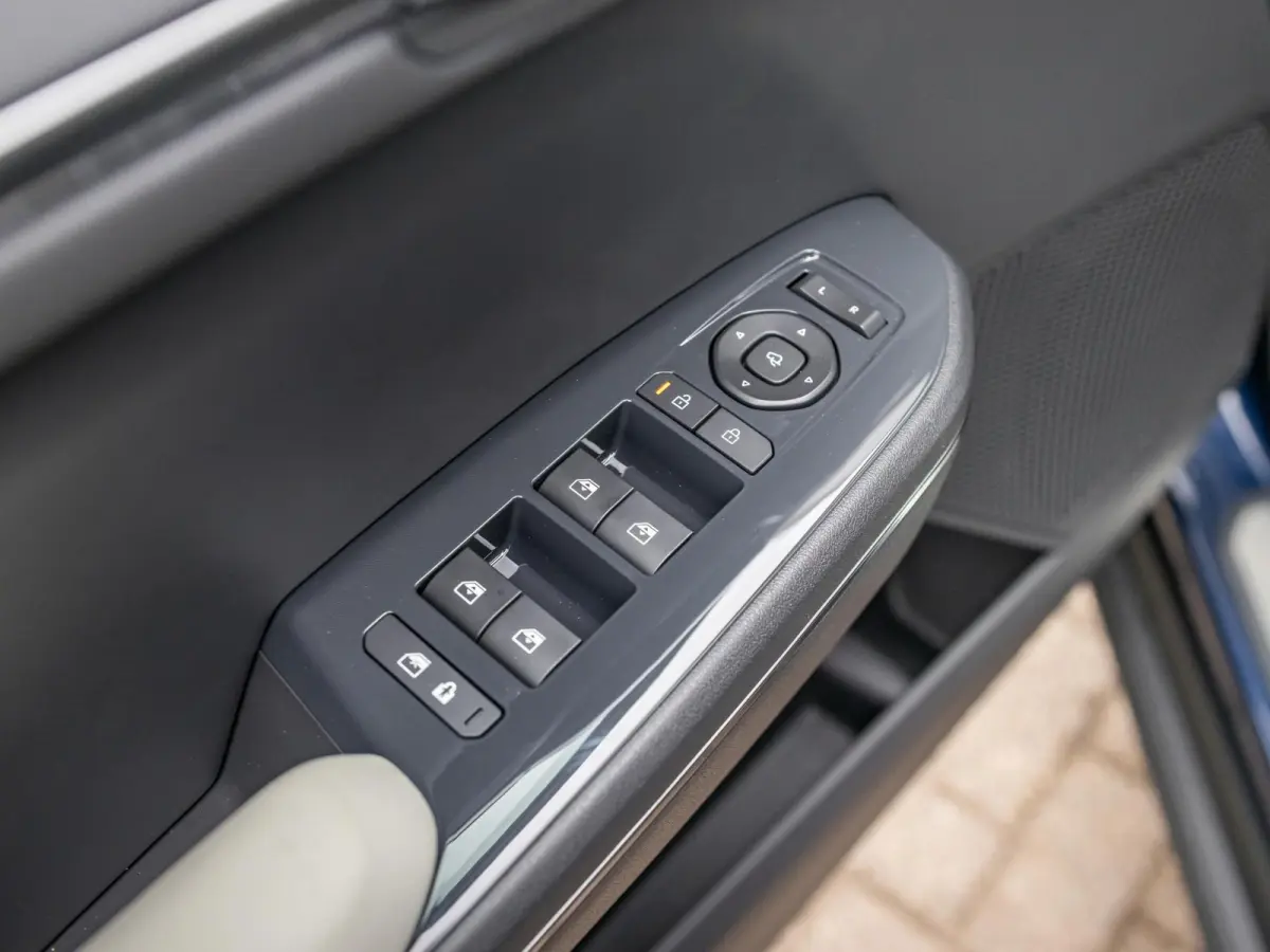 GT-Line Business Edition 81.4 kWh | Actieprijs* | Navi. | Clima. | Adapt. Cruise. | Schuif-/Kanteldak | GT-Line Bekleding In Vegan Leder