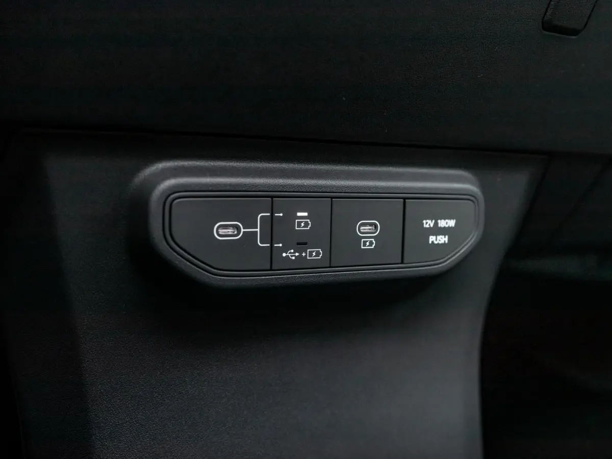 GT-Line Business Edition 81.4 kWh | Actieprijs* | Navi. | Clima. | Adapt. Cruise. | Schuif-/Kanteldak | GT-Line Bekleding In Vegan Leder
