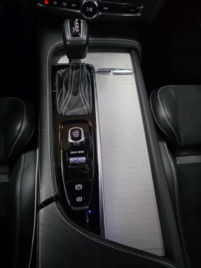 2.0 T6 AWD Inscription R Design *320PK*Ice white*!