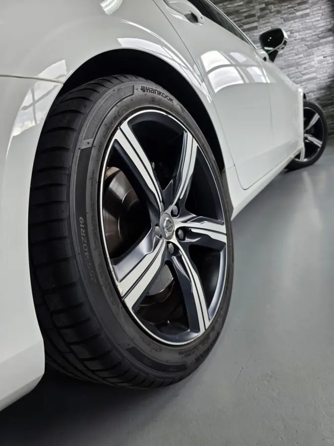 2.0 T6 AWD Inscription R Design *320PK*Ice white*!