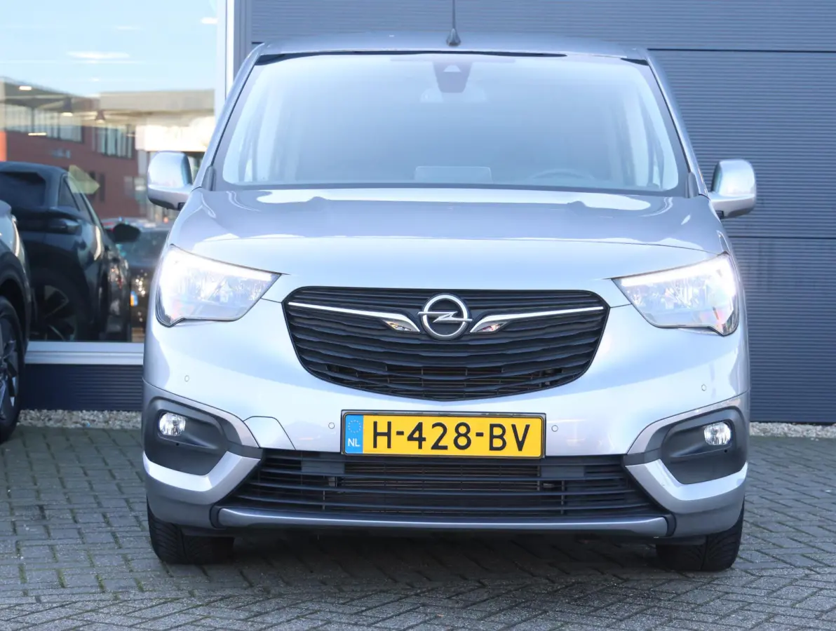 110pk L2H1 Edition UNIEK! | 1ste eigenaar | Camera | 7 persoons | Stuurverwarming | Navigatie | Airco | Geschikt Camper kit
