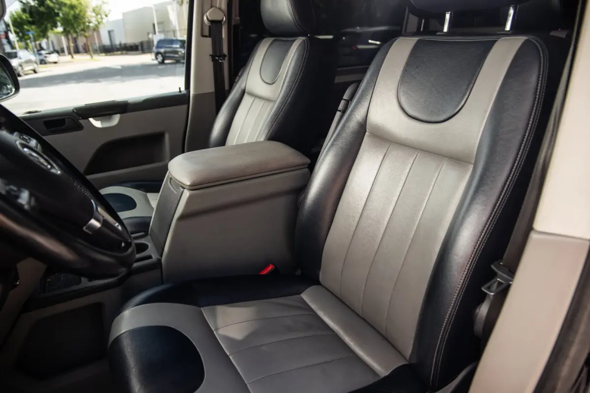 2.0 TDI L2H1 4Motion / Dubbele Schuifdeur / Automaat / Leder / Volledig Bekleed