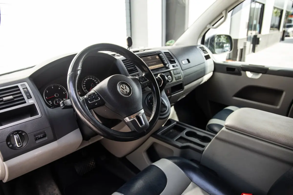 2.0 TDI L2H1 4Motion / Dubbele Schuifdeur / Automaat / Leder / Volledig Bekleed