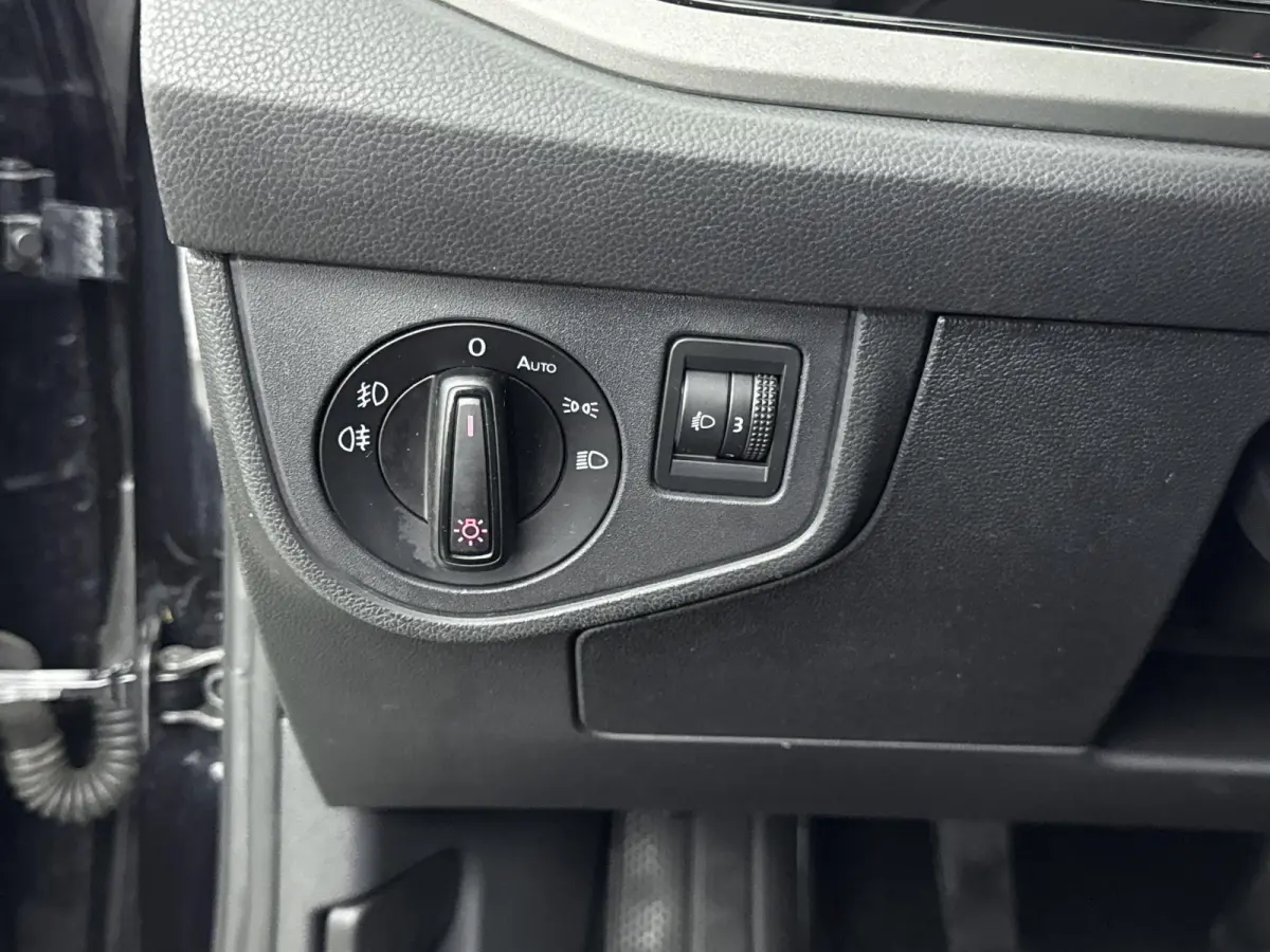 1.0 TSI Comfortline | TREKHAAK | ADAPTIEF CRUISECONTROL | APPLE CARPLAY / ANDROID AUTO | AIRCO | NAVIGATIE |