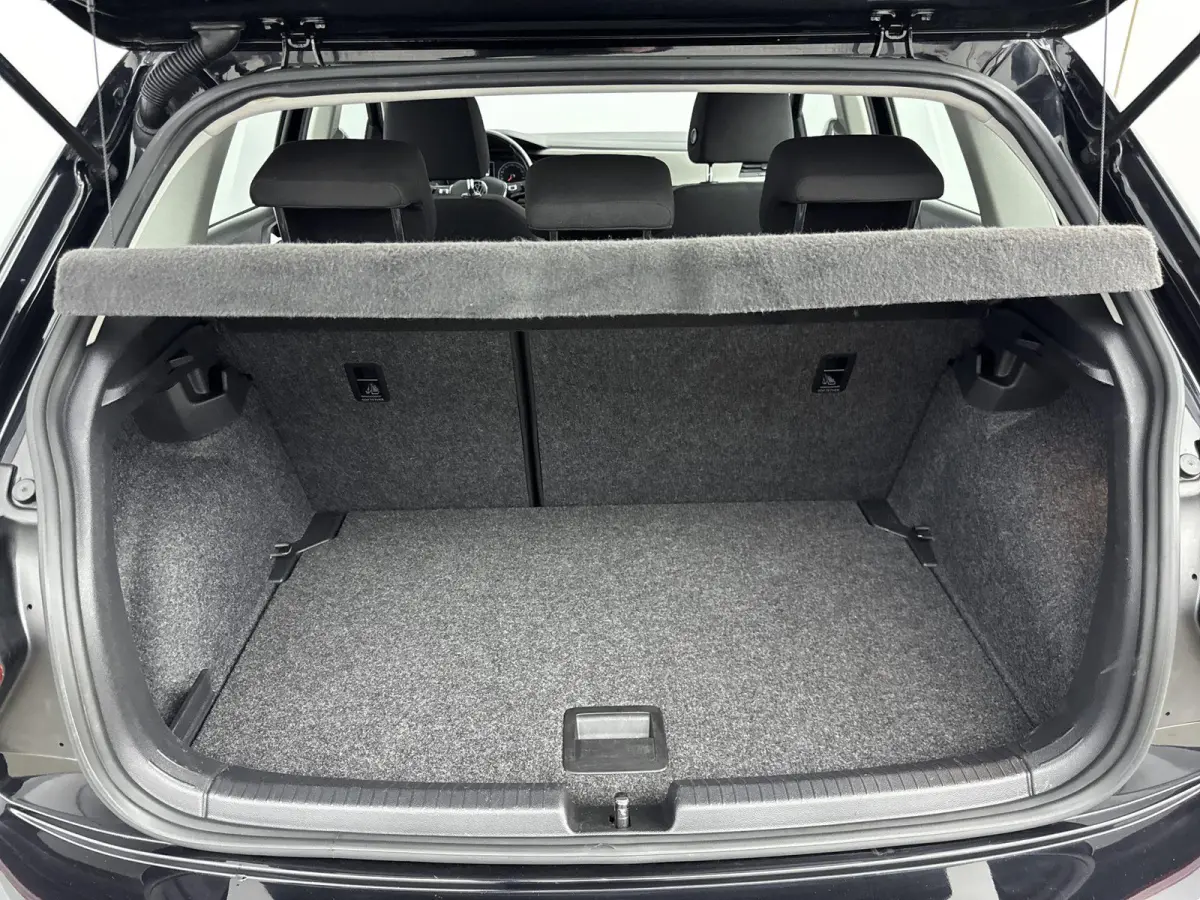 1.0 TSI Comfortline | TREKHAAK | ADAPTIEF CRUISECONTROL | APPLE CARPLAY / ANDROID AUTO | AIRCO | NAVIGATIE |
