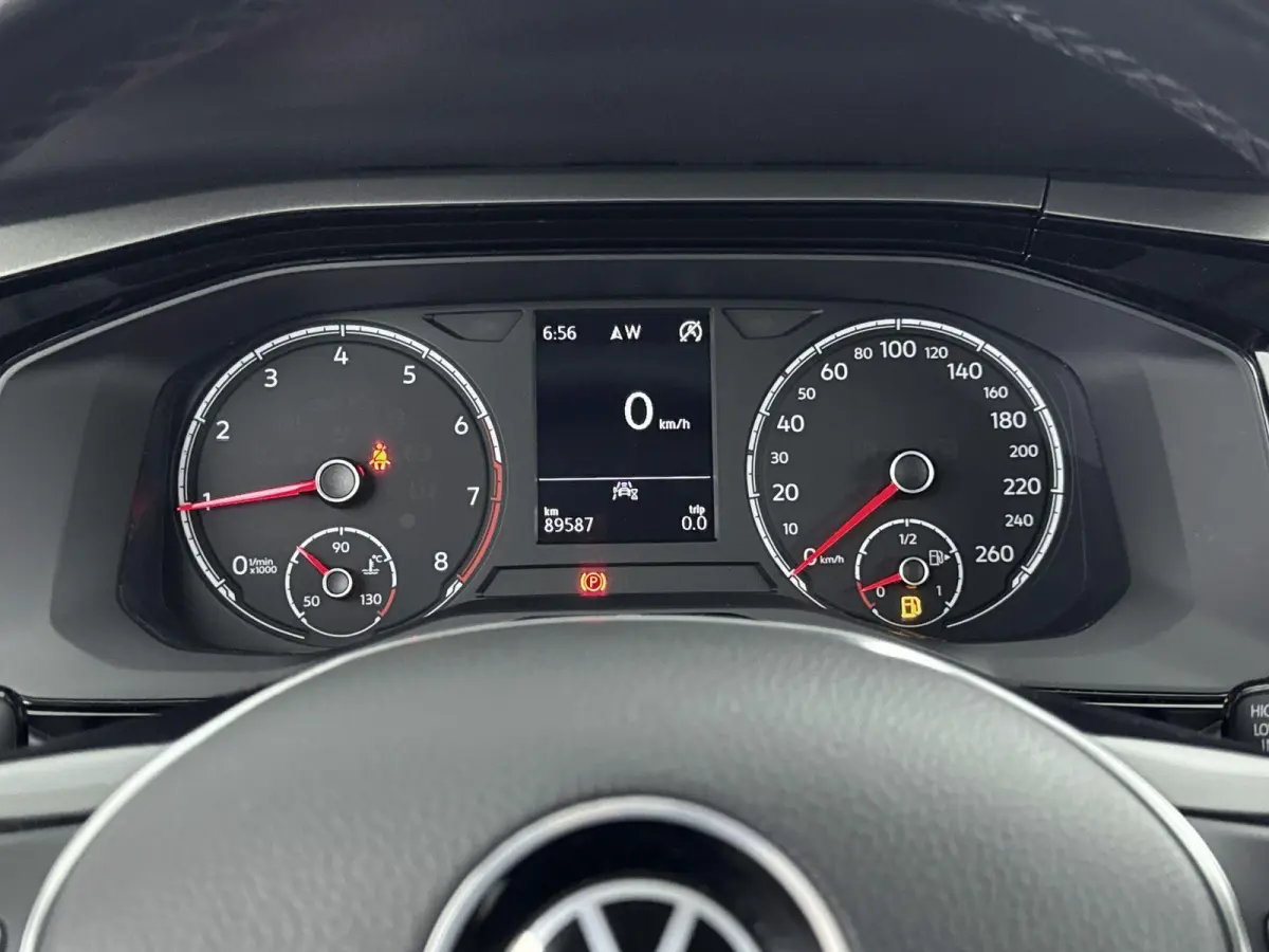 1.0 TSI Comfortline | TREKHAAK | ADAPTIEF CRUISECONTROL | APPLE CARPLAY / ANDROID AUTO | AIRCO | NAVIGATIE |