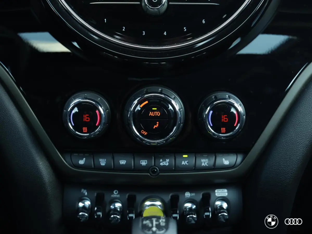 COOPER SE ALL4 / LEDER / LED / HUD / MEMORY / KEYLESS / CAMERA