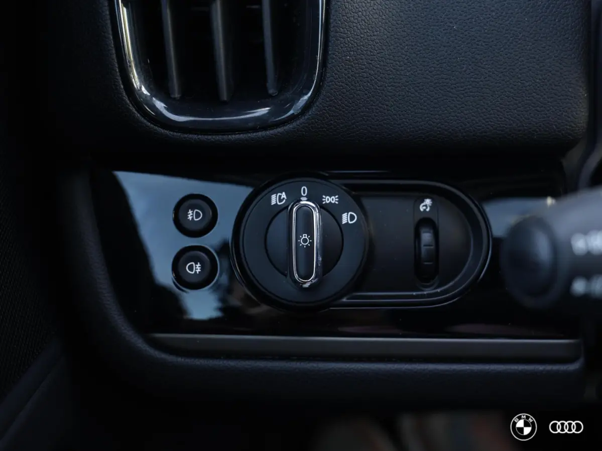 COOPER SE ALL4 / LEDER / LED / HUD / MEMORY / KEYLESS / CAMERA