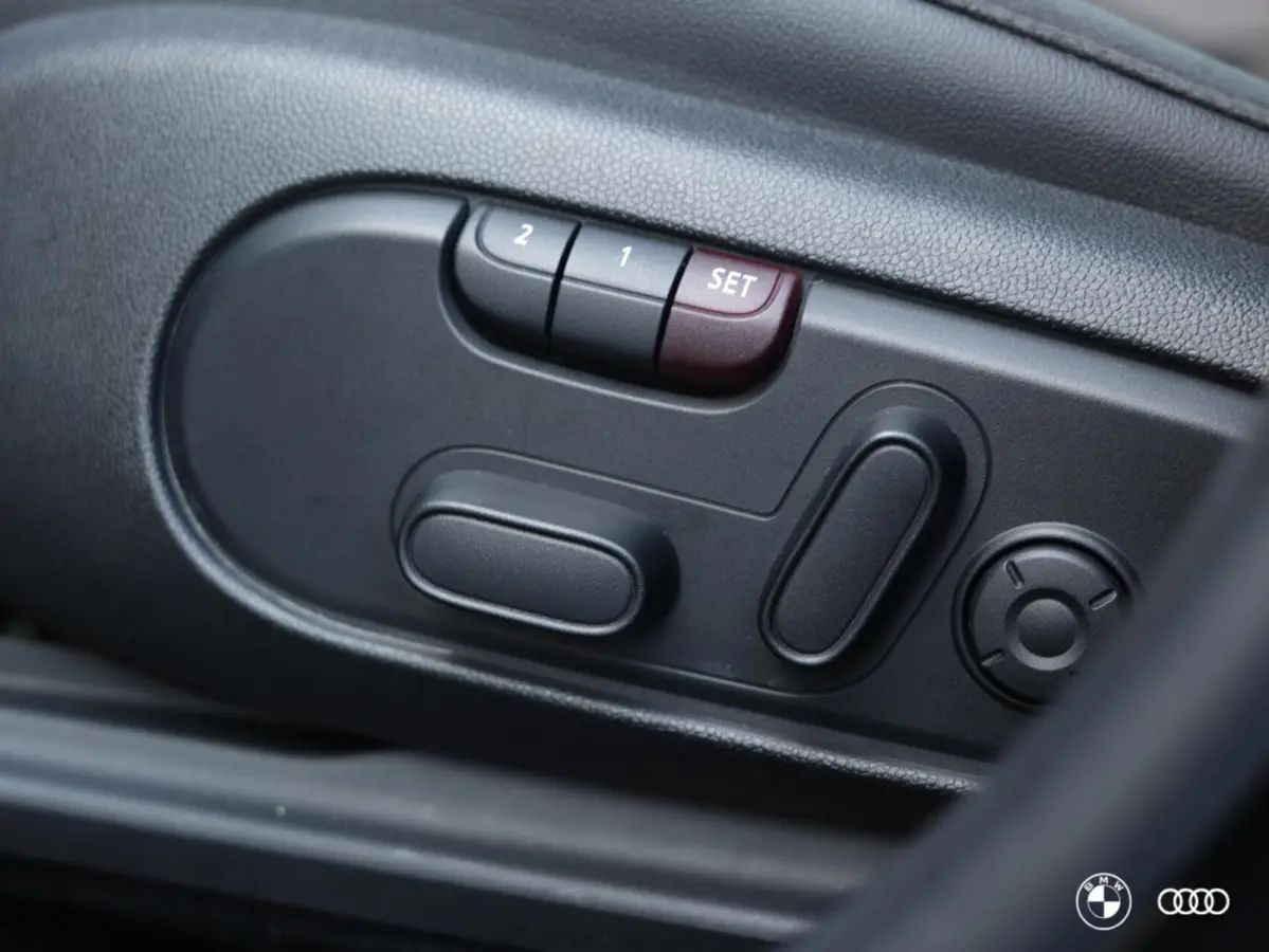 COOPER SE ALL4 / LEDER / LED / HUD / MEMORY / KEYLESS / CAMERA