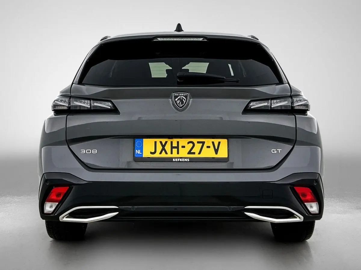 GT 130pk Automaat | Navigatie | Achteruitrijcamera | Matrix LED koplampen | Adaptieve Cruise Control | Keyless start | Leder/Stof sportstoelen | Climate Control | Parkeersensoren v+a | Draad