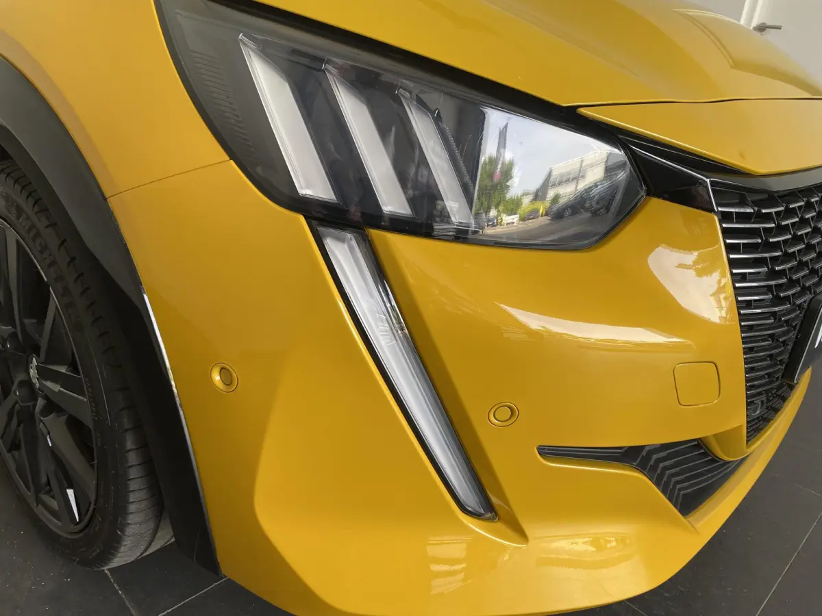 1.2 GT Pack 100 l CLIMATE | STOELVERWARMING| ADAPTIVE CRUISE | NAV | CARPLAY ANDROID | ZWART DAK | TREKHAAK | 50 DKM |
