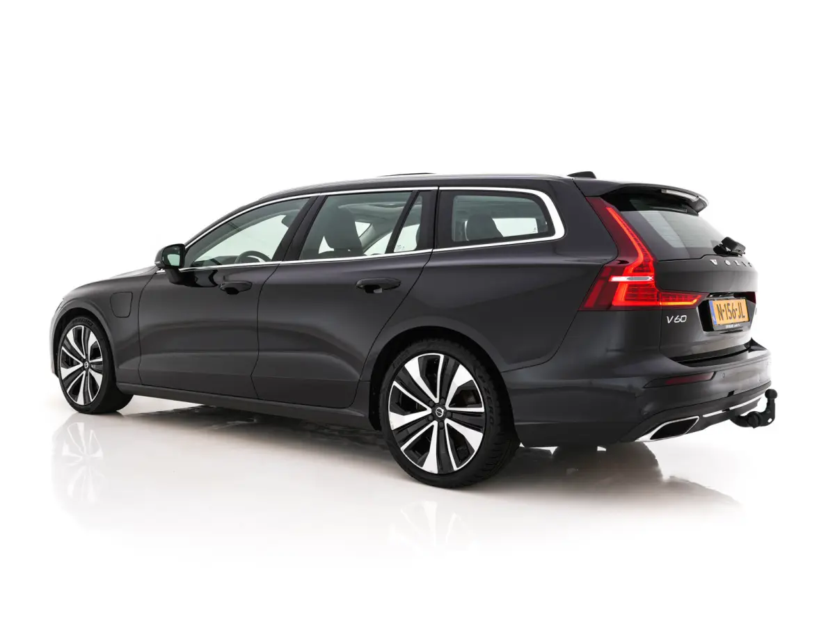 2.0 T6 Recharge AWD Inscription (Plug-in) (INCL-BTW) Aut. *PANO | LEATHER | FULL-LED | MEMORY-PACK | KEYLESS | DIGI-COCKPIT | NAVI-FULLMAP | HEATED-SPORTSEATS | ECC | CRUISE | DAB | TOWBAR |
