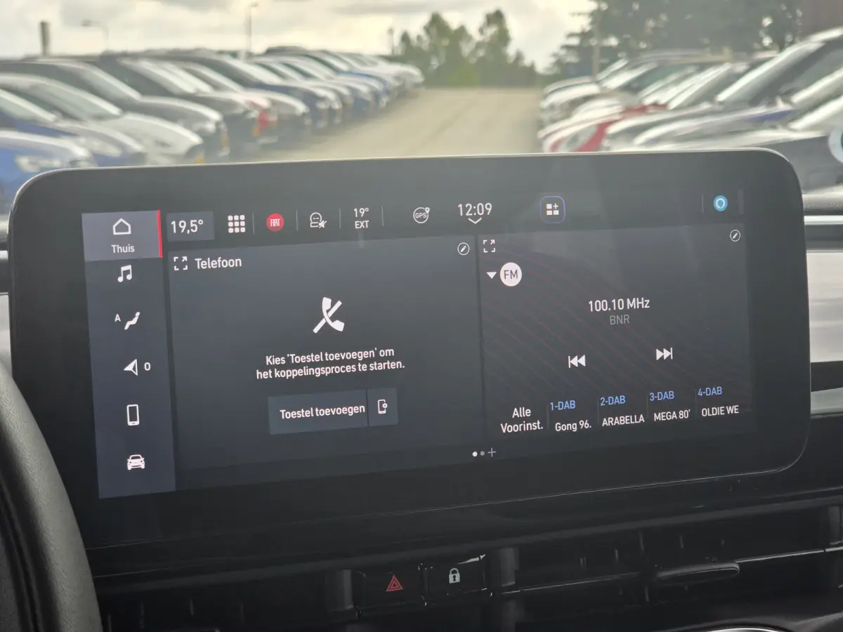 Icon 42 kWh | Apple Carplay/Andriod Auto | Climate control | Navi