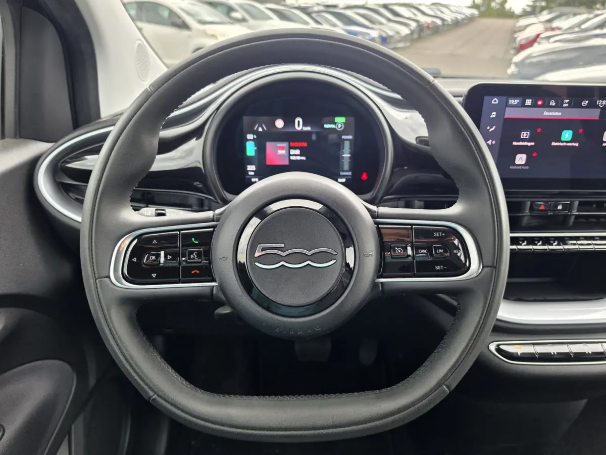 Icon 42 kWh | Apple Carplay/Andriod Auto | Climate control | Navi