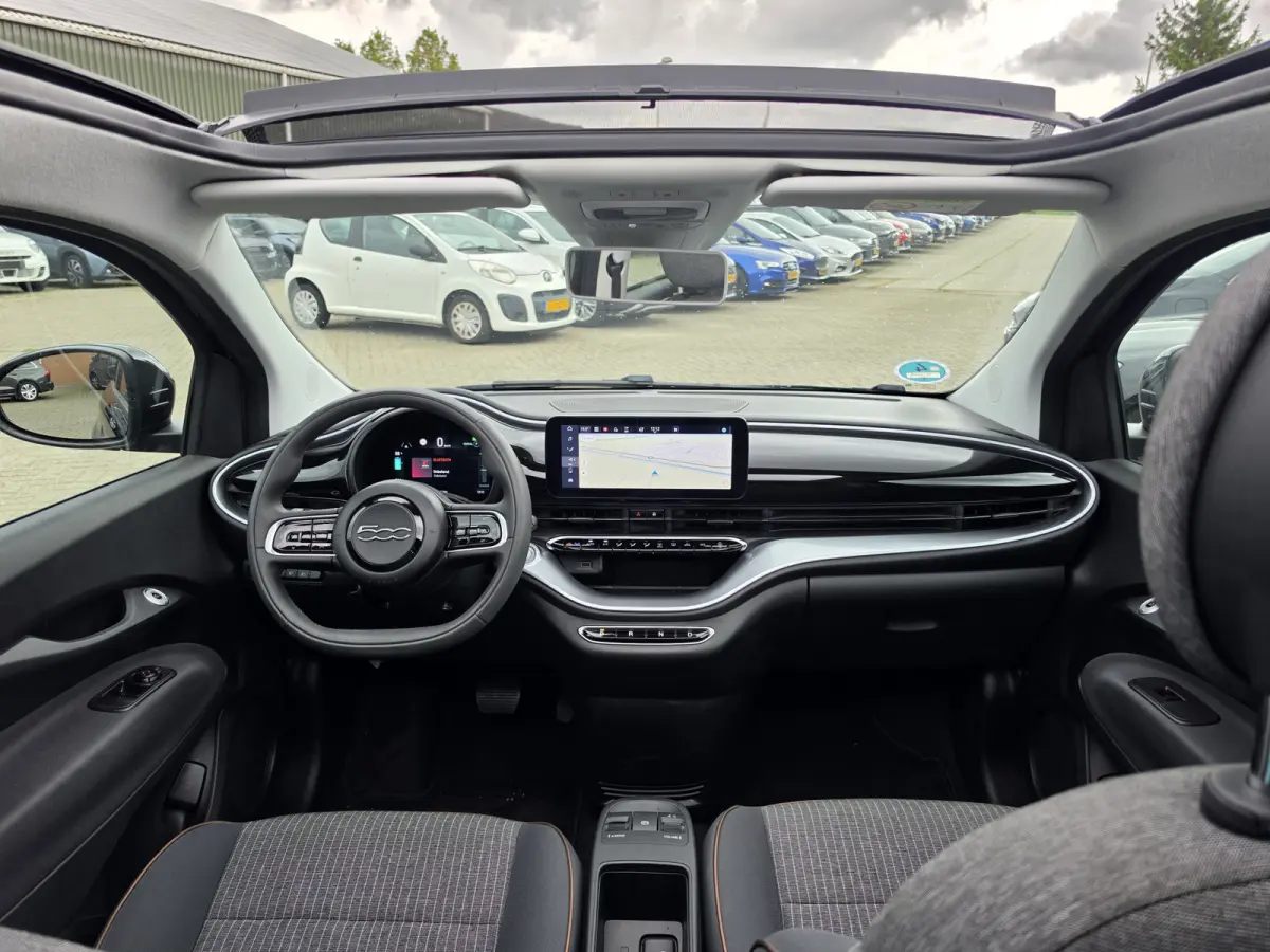 Icon 42 kWh | Apple Carplay/Andriod Auto | Climate control | Navi