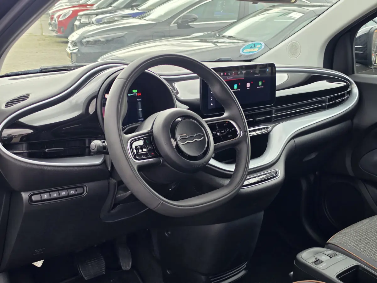 Icon 42 kWh | Apple Carplay/Andriod Auto | Climate control | Navi