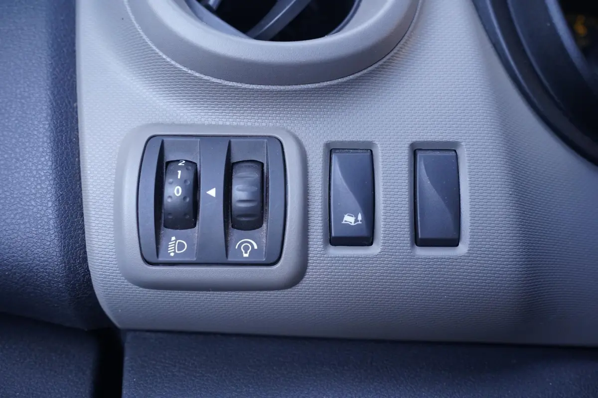 1.6 dCi 145 pk L2 Dubbel Cabine Apple Carplay, Airco, Camera, Keyless Entry, 6-Zits
