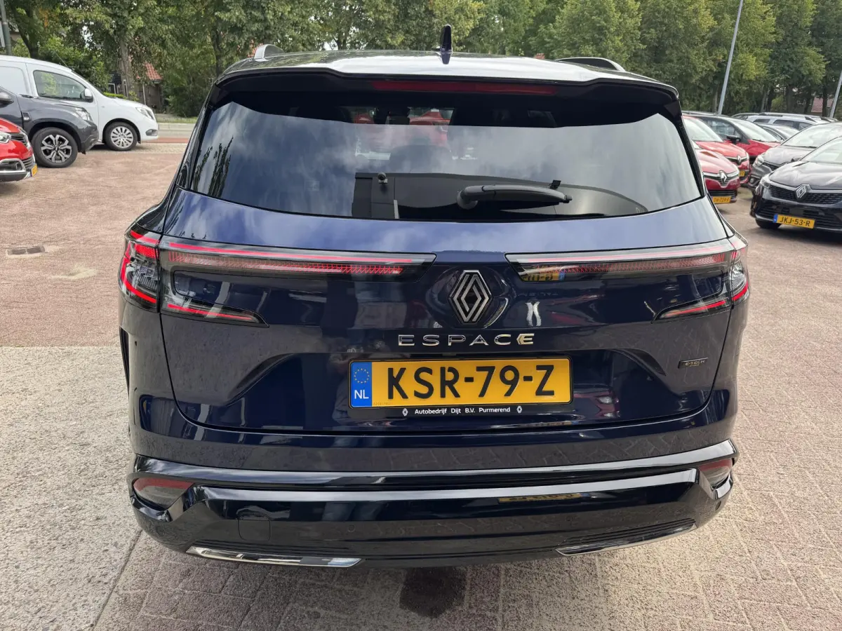 E-Tech full hybrid 200 iconic 5P+Panodak!!