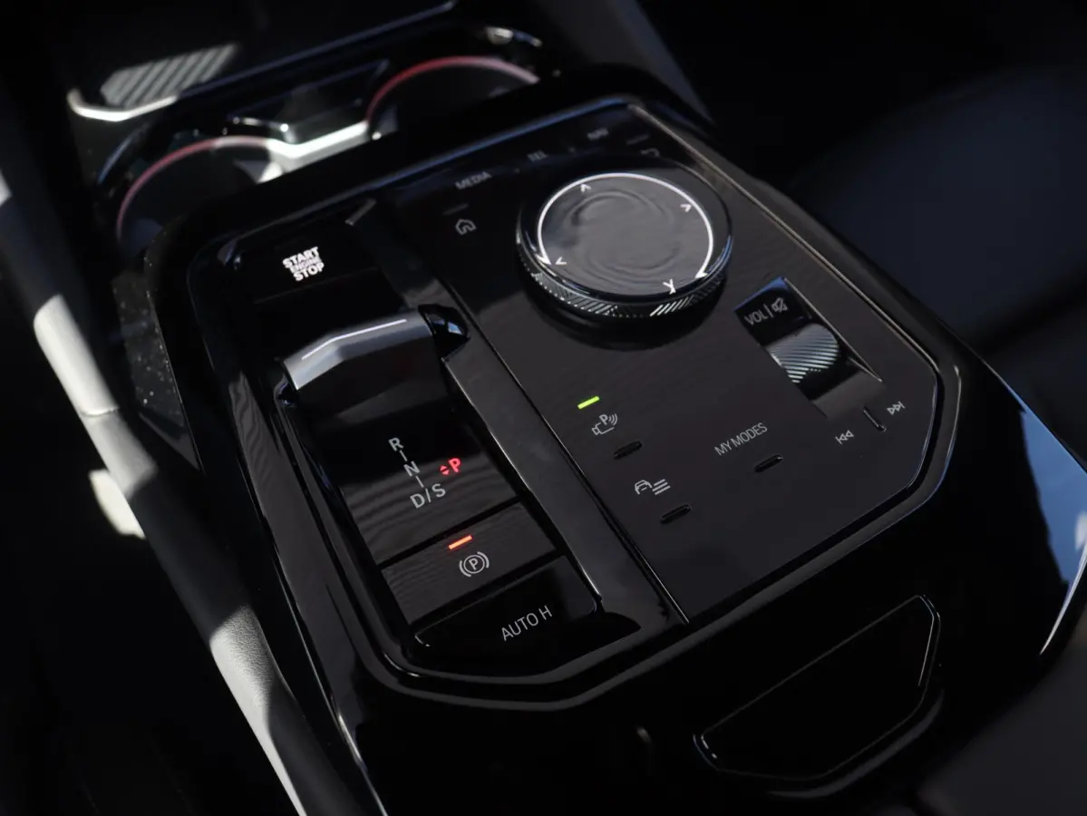 530e | M Sportp Pro | SoH 100% | Innovation Pack | Trekhaak | Panodak | M Stoelen | Driving Assistant Prof. | Parking Assist Plus | Adaptive Onderstel Prof. | Bowers & Wilkins | Stoelventila