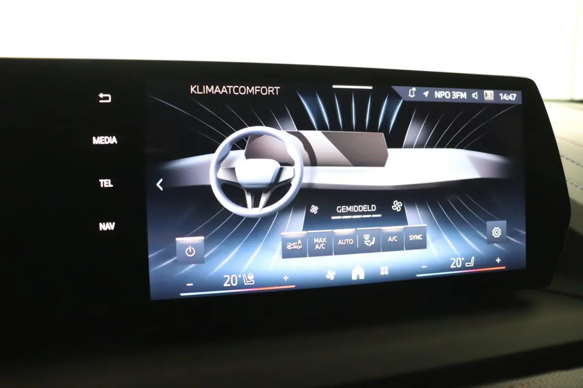 123 xDrive M Sport Pro | Glazen Panoramadak | M Compound Remmen | M Sportstoelen Alcantara Elektrisch | Harman Kardon | Head-Up | Stuur- & Stoelverwarming