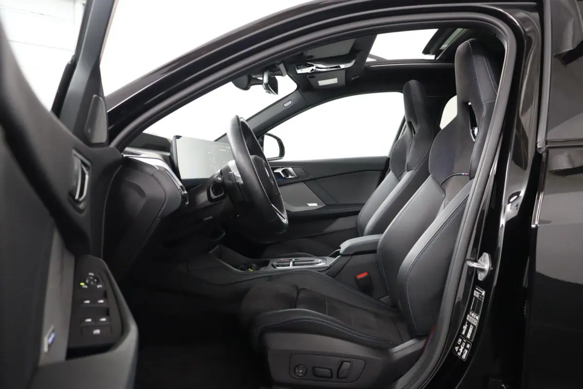 123 xDrive M Sport Pro | Glazen Panoramadak | M Compound Remmen | M Sportstoelen Alcantara Elektrisch | Harman Kardon | Head-Up | Stuur- & Stoelverwarming