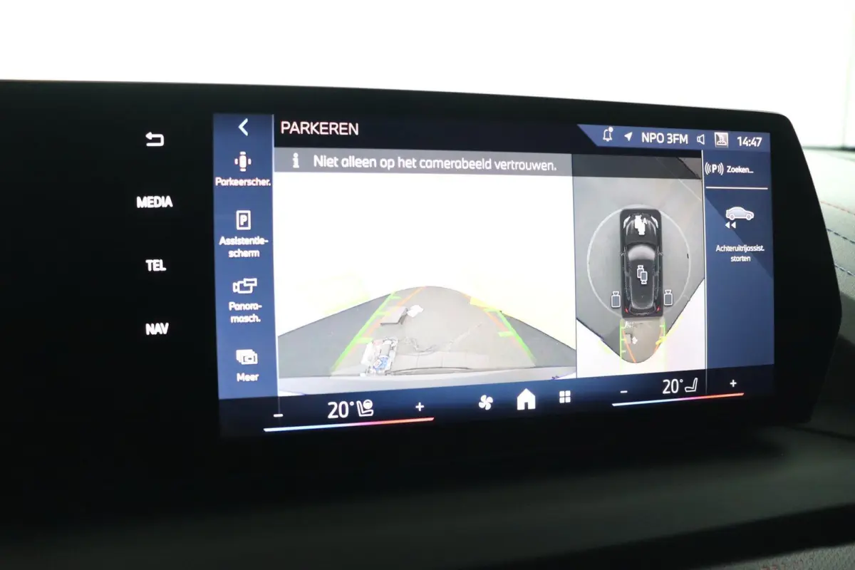 123 xDrive M Sport Pro | Glazen Panoramadak | M Compound Remmen | M Sportstoelen Alcantara Elektrisch | Harman Kardon | Head-Up | Stuur- & Stoelverwarming